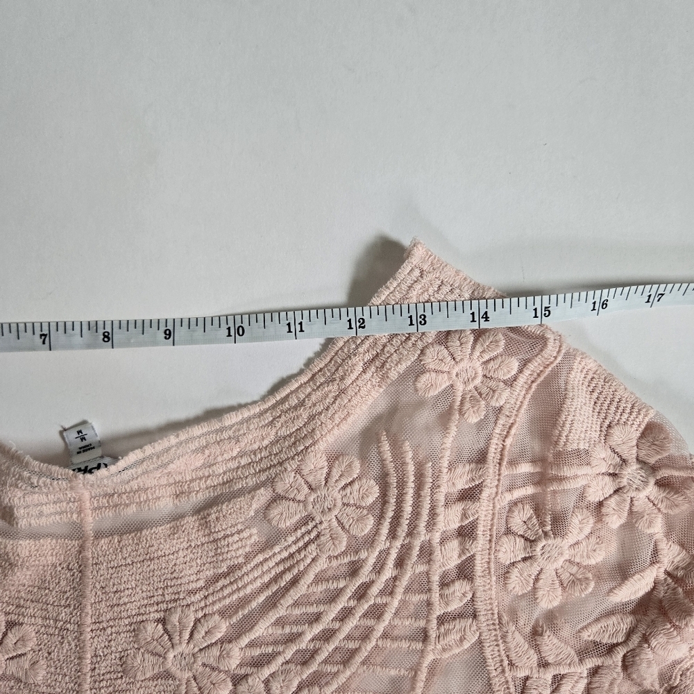 Express Sheer Embroidered Lace Crew Neck Top in soft Pink sz M - Picture 6 of 8